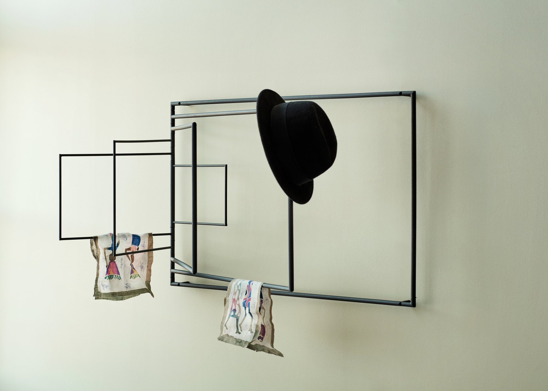 kosten wijs Vreemdeling Frame Wall Rack Design Cecilia Xinyu Zhang Northern - Smukdesign