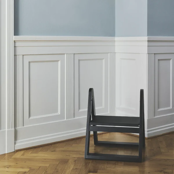 Reech stool design C.F. Moller Architecs voor Gejst