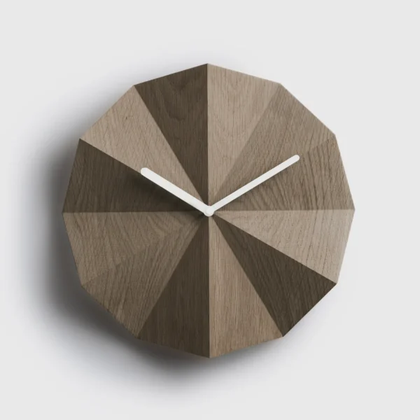 Delta clock smoked oak design Shakir en Bryzek voor Lawa Design