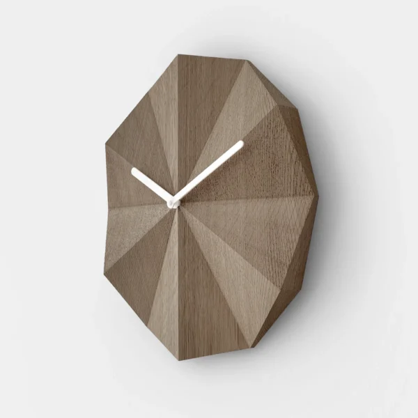 Delta clock smoked oak design Shakir en Bryzek voor Lawa Design