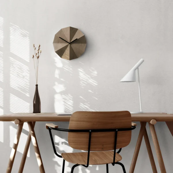 Delta clock smoked oak design Shakir en Bryzek voor Lawa Design